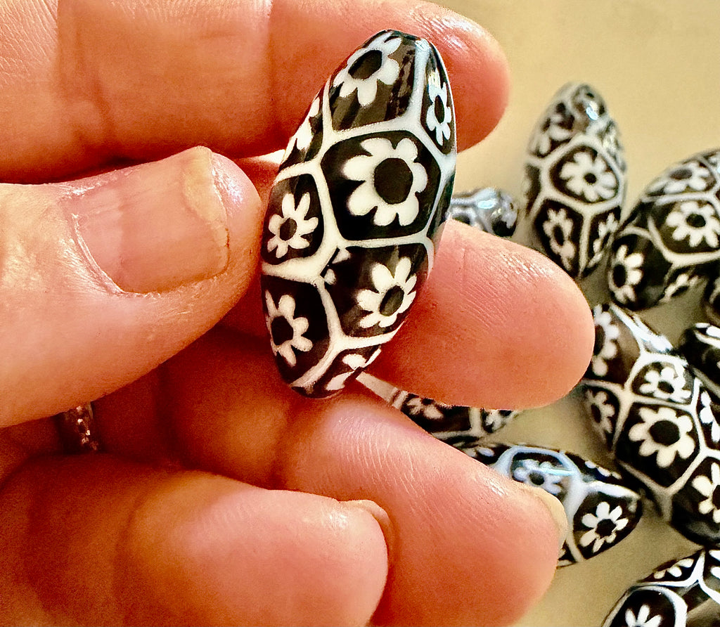 RARE Large Olive Ercole Moretti Millefiori Black & White Bead