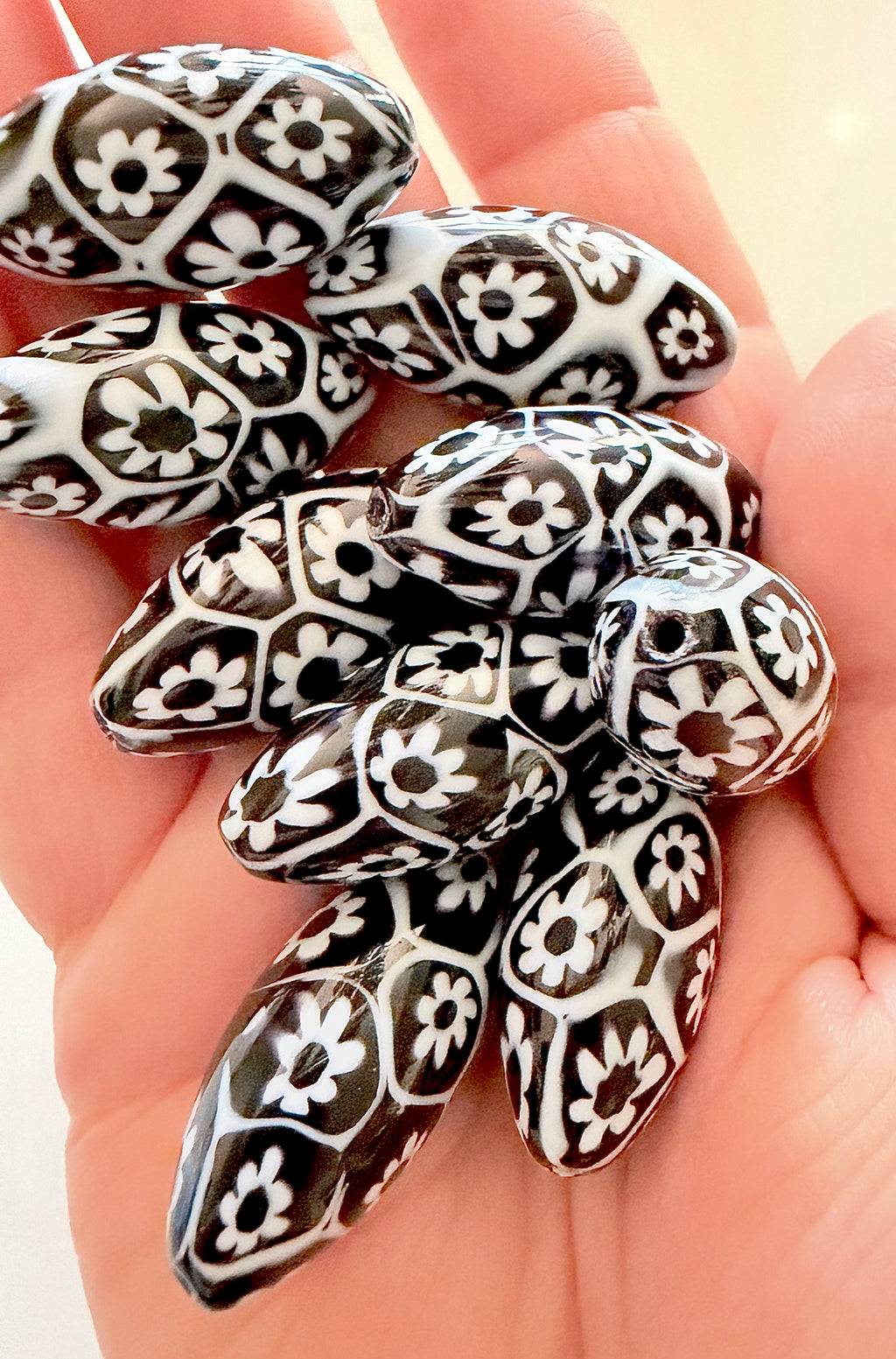 RARE Large Olive Ercole Moretti Millefiori Black & White Bead