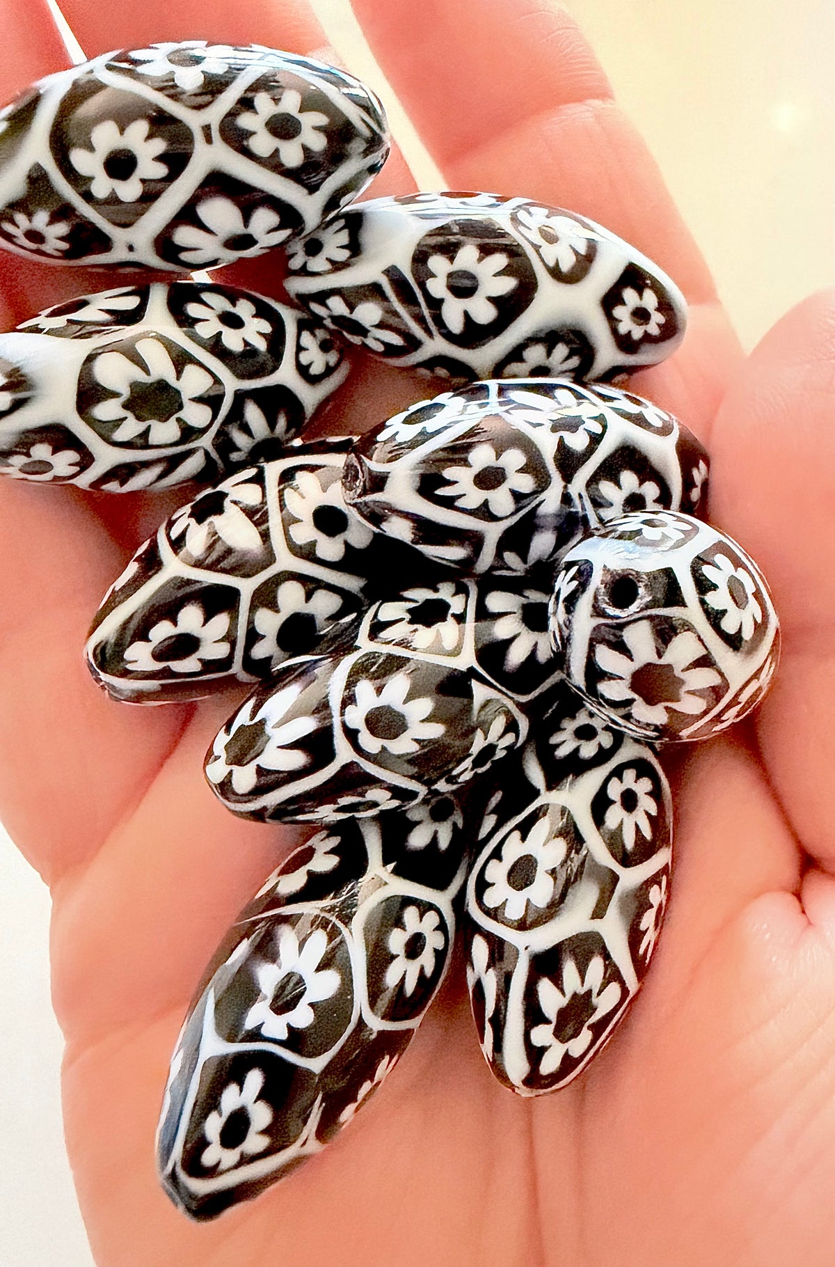 RARE Large Olive Ercole Moretti Millefiori Black & White Bead