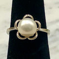 Sterling Silver Pearl Flower Ring