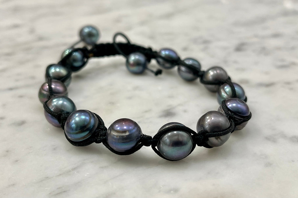 9mm Iridescent Blue Pearl Thread Bracelet