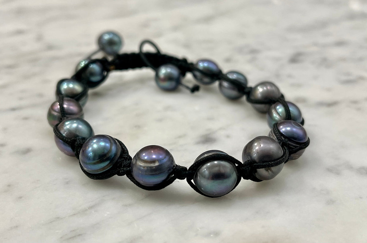 9mm Iridescent Blue Pearl Thread Bracelet