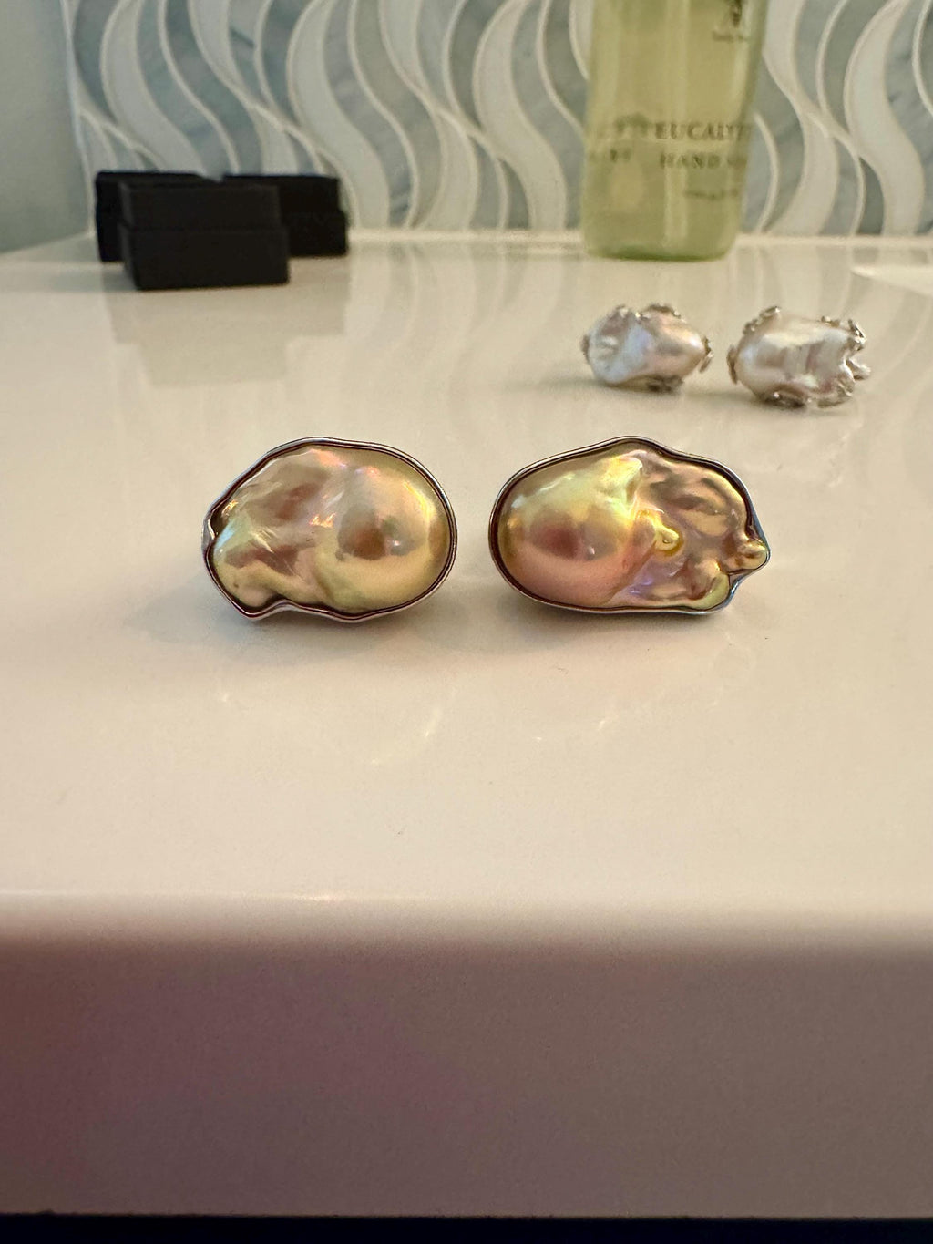 Heavy, Solid, Chunky Sterling Silver GIANT Peach Iridescent Flameball Pearl Statement Ring