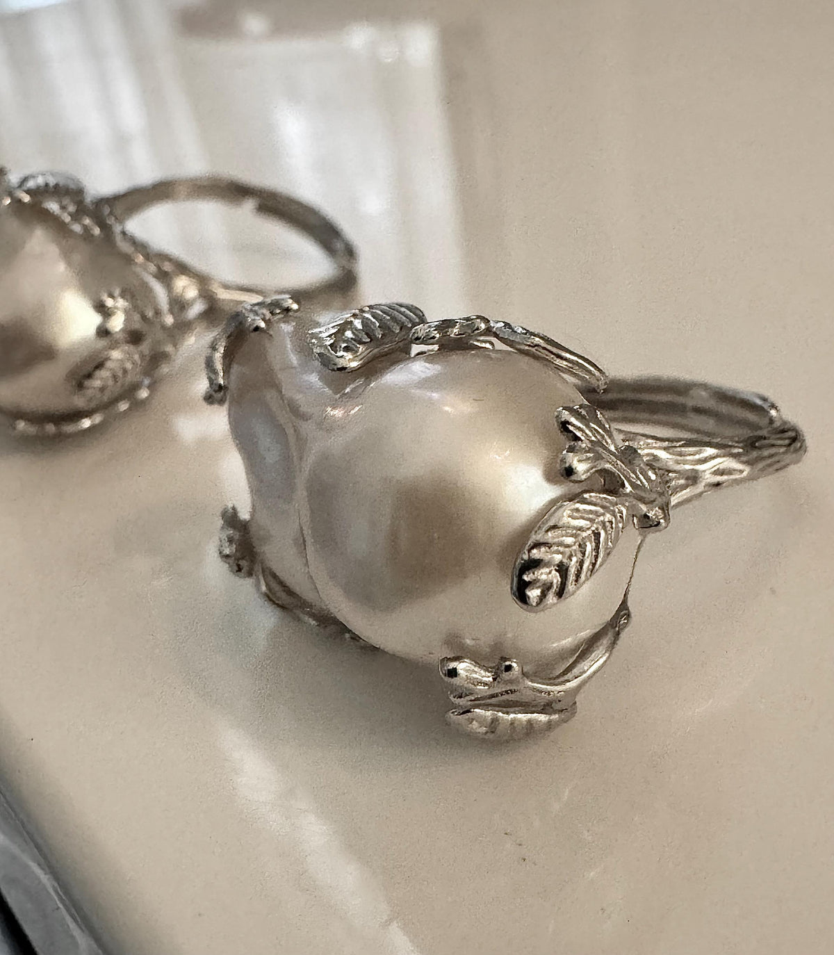 Chunky SOLID Engraved Sterling Silver GIANT White Iridescent Flameball Pearl Ring