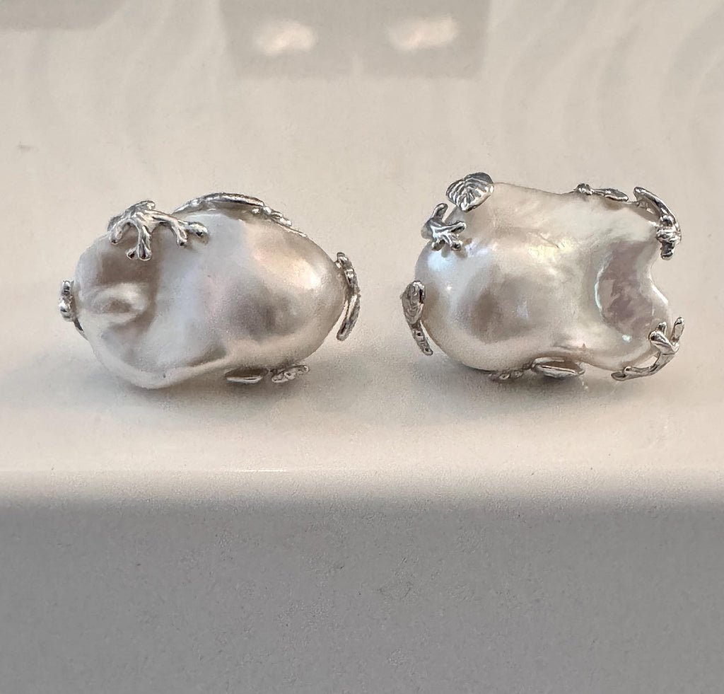Chunky SOLID Engraved Sterling Silver GIANT White Iridescent Flameball Pearl Ring
