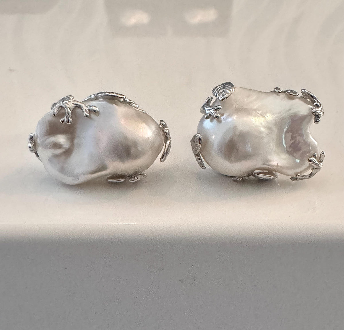 Chunky SOLID Engraved Sterling Silver GIANT White Iridescent Flameball Pearl Ring