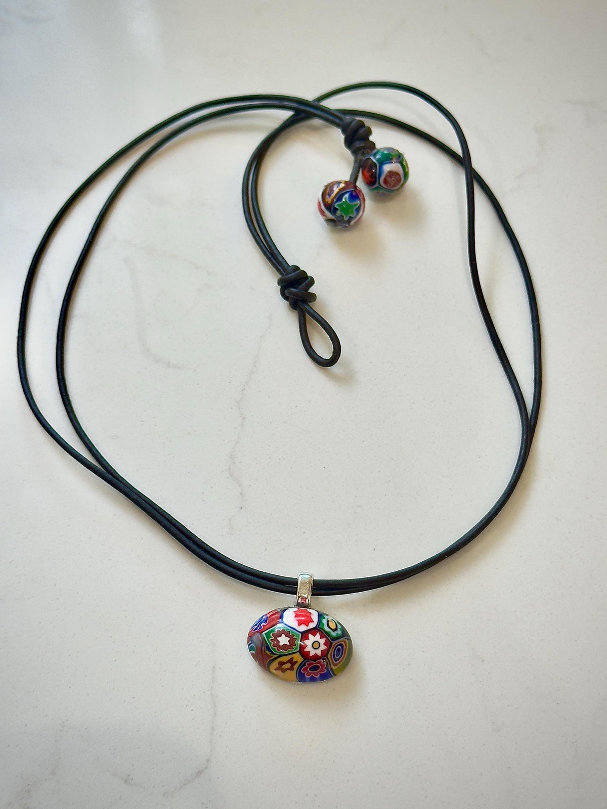 Ercole Moretti 18” Oval Choker Necklace on Double Stranded Black Rolled Leather.