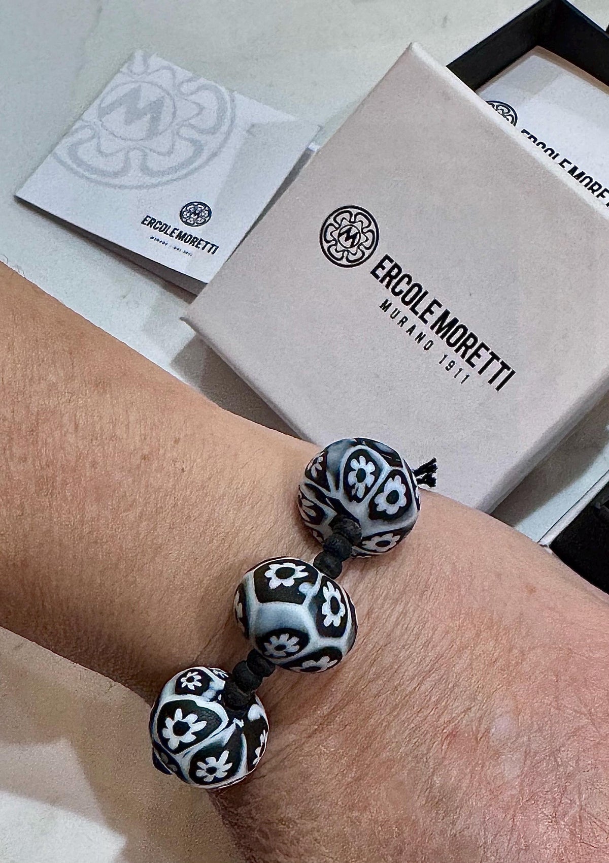 Ercole Moretti Murano Beaded Bracelet - Black and White Egg Bead