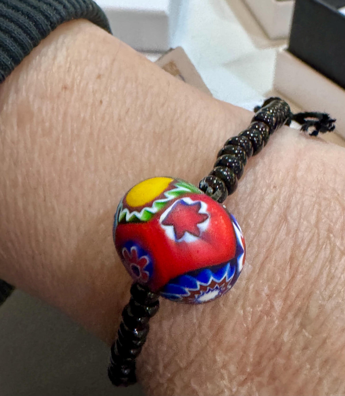Stretchy Ercole Moretti Single Beaded Bracelet in Traditional Flagship Pattern in Round
